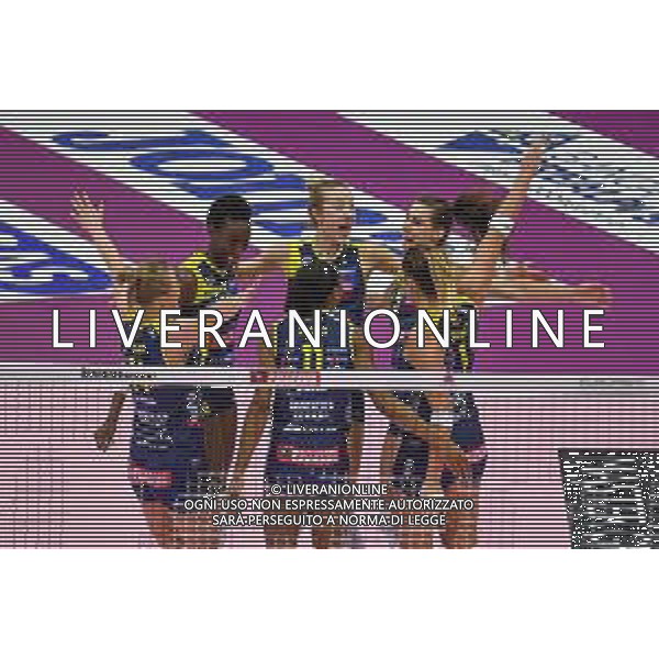 Campionato di Volley Serie A1 Femminile 2019/2020 Treviso, Italia 26/12/2019 Imoco Volley Conegliano vs Unet E-Work Busto Arsizio Nella foto: Esultanza Imoco Volley Conegliano FOTO ETTORE GRIFFONI-ALESSIO MARINI-AG ALDO LIVERANI SAS