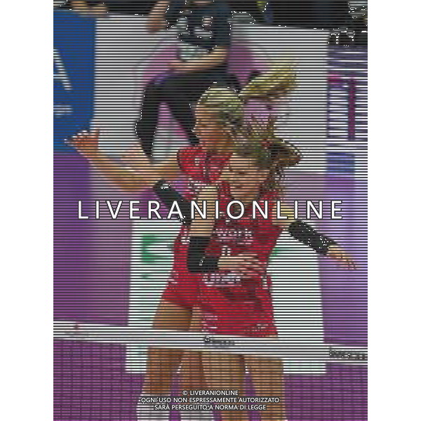 Campionato di Volley Serie A1 Femminile 2019/2020 Treviso, Italia 26/12/2019 Imoco Volley Conegliano vs Unet E-Work Busto Arsizio Nella foto: Karsta Lowe e Britt Herbots (Busto Arsizio) FOTO ETTORE GRIFFONI-ALESSIO MARINI-AG ALDO LIVERANI SAS