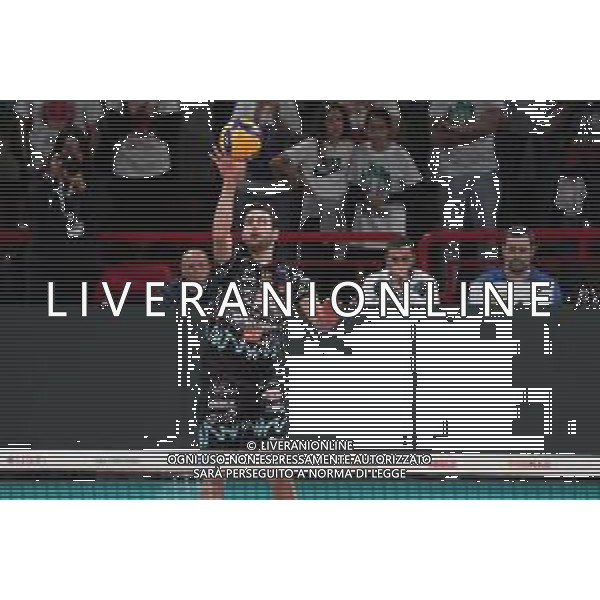 Campionato di Volley Superlega Serie A 2019/2020 Perugia, Italia 26/12/2019 Sir Safety Conad Perugia vs Top Volley Latina Nella foto: giuliano de cecco (n.15 palleggiatore sir safety conad perugia) alla battuta FOTO LORIS CERQUIGLINI-ALESSIO MARINI-AG ALDO LIVERANI SAS