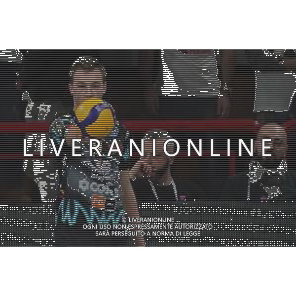 Campionato di Volley Superlega Serie A 2019/2020 Perugia, Italia 26/12/2019 Sir Safety Conad Perugia vs Top Volley Latina Nella foto: oleh plotnytskyi (n.17 schiacciatore sir safety conad perugia) alla battuta FOTO LORIS CERQUIGLINI-ALESSIO MARINI-AG ALDO LIVERANI SAS