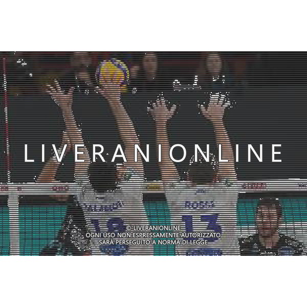 Campionato di Volley Superlega Serie A 2019/2020 Perugia, Italia 26/12/2019 Sir Safety Conad Perugia vs Top Volley Latina Nella foto: palacios ezequiel (n.18 schiacciatore top volley cisterna) rossi andrea (n.13 centrale top volley cisterna) a muro FOTO LORIS CERQUIGLINI-ALESSIO MARINI-AG ALDO LIVERANI SAS