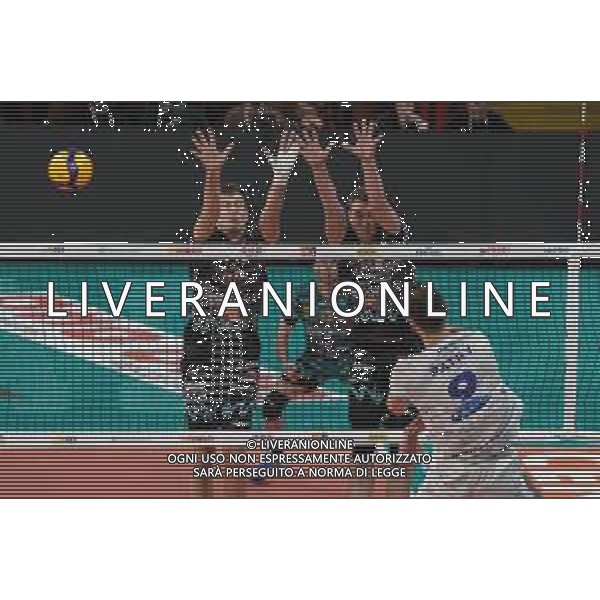 Campionato di Volley Superlega Serie A 2019/2020 Perugia, Italia 26/12/2019 Sir Safety Conad Perugia vs Top Volley Latina Nella foto: patry jean (n.9 schiacciatore top volley cisterna) schiaccia sir a muro FOTO LORIS CERQUIGLINI-ALESSIO MARINI-AG ALDO LIVERANI SAS
