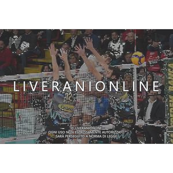 Campionato di Volley Superlega Serie A 2019/2020 Perugia, Italia 26/12/2019 Sir Safety Conad Perugia vs Top Volley Latina Nella foto: palacios ezequiel (n.18 schiacciatore top volley cisterna) schiaccia FOTO LORIS CERQUIGLINI-ALESSIO MARINI-AG ALDO LIVERANI SAS