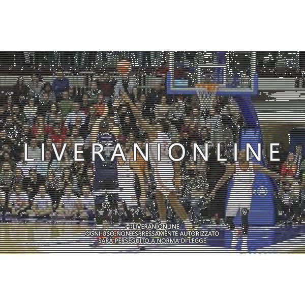 Campionato di Basket Serie A 2019/2020 Trieste, Italia 29/12/2019 Pallacanestro Trieste vs Fortitudo Bologna Nella foto: Pietro Aradori (Fortitudo Pompea Bologna) contrastato da Dequan Jones (Allianz Pallacanestro Trieste) FOTO LUCA TEDESCHI-ALESSIO MARINI-AG ALDO LIVERANI SAS