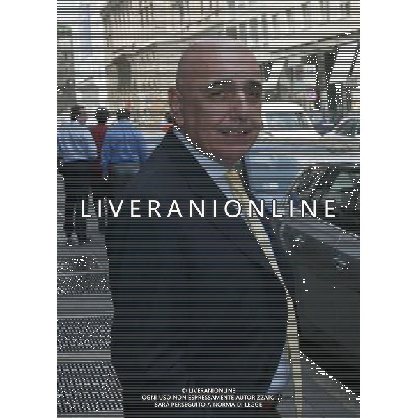 MILANO 08/07/2005 ADRIANO GALLIANI IN VIA TURATI SOTTO LA SEDE DEL MILAN FOTO BARATTINI ALEXANDRO/AG. ALDO LIVERANI
