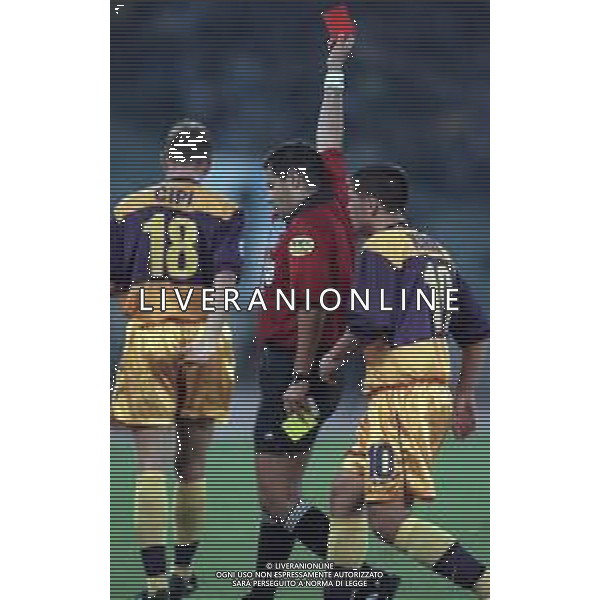 29-09-1999 ROMA CHAMPIONS LEAGUE LAZIO NK MARIBOR 4-0 NELLA FOTO ARBITRO CORTEZ BATISTA LUCILLO CARDOSO CON IL CARTELLINO ROSSO AG ALDO LIVERANI SAS