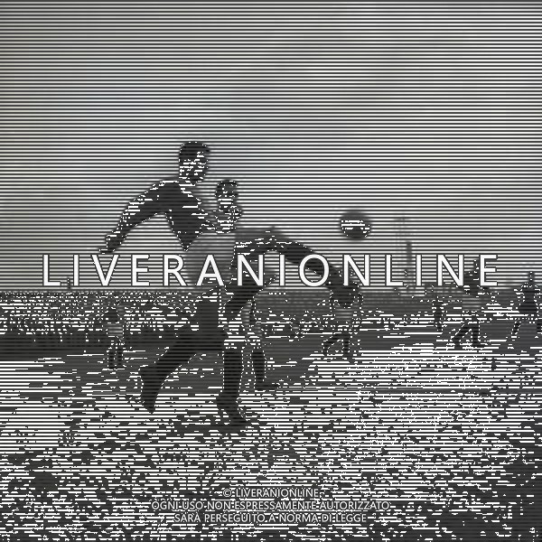 17-02-1957 REGGIO EMILIA-CAMPIONATO DI CALCIO SERIE C REGGIANA MESTRINA 1-0 NELLA FOTO AZIONE DI GIOCO AG ALDO LIVERANI SAS