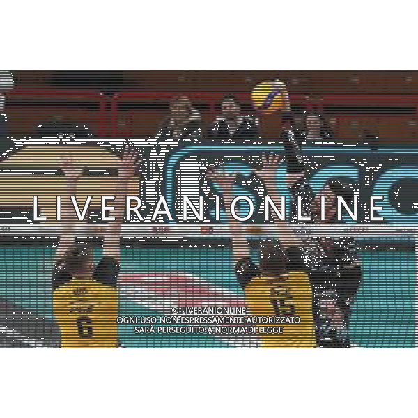 Amichevole di Volley Perugia, Italia 06/01/2020 Trofeo Monini - Sir Safety Conad Perugia vs Skra Belchatow Nella foto: filippo lanza (n.10 schiacciatore sir safety conad perugia) schiaccia ©LM/ Loris Cerquiglini / AGENZIA ALDO LIVERANI SAS