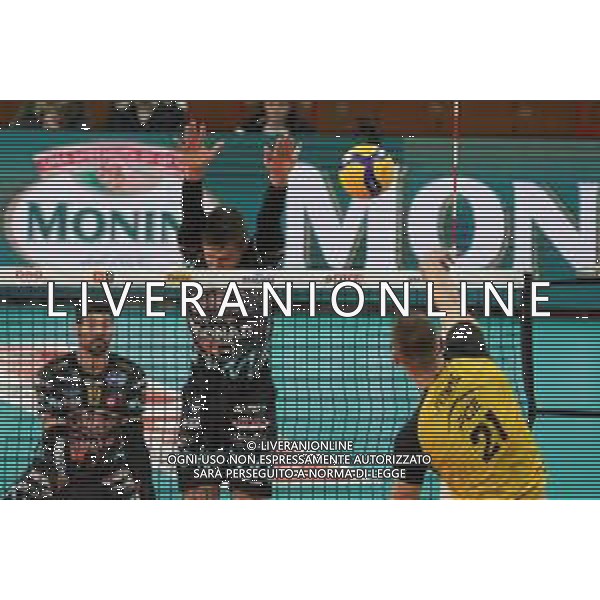 Amichevole di Volley Perugia, Italia 06/01/2020 Trofeo Monini - Sir Safety Conad Perugia vs Skra Belchatow Nella foto: petkovic dusan (n.21 opposto pge skra belchatow) schiaccia ©LM/ Loris Cerquiglini / AGENZIA ALDO LIVERANI SAS