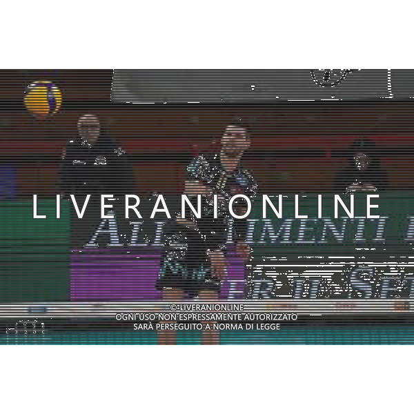 Amichevole di Volley Perugia, Italia 06/01/2020 Trofeo Monini - Sir Safety Conad Perugia vs Skra Belchatow Nella foto: tzimafei zhukouski (n.11 palleggiatore sir safety conad perugia) alla battuta ©LM/ Loris Cerquiglini / AGENZIA ALDO LIVERANI SAS
