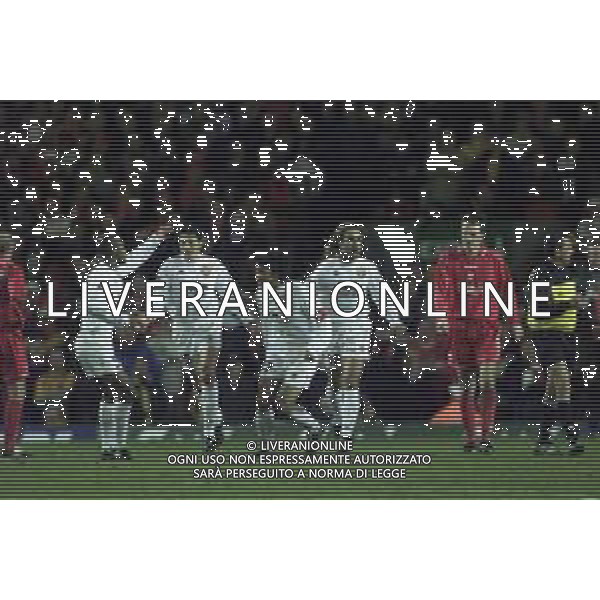 18-10-2000 LIVERPOOL -COPPA UEFA LIVERPOOL ROMA NELLA FOTO ABBRACI GIOCATORI ROMA DOPO IL GOAL AG ALDO LIVERANI SAS