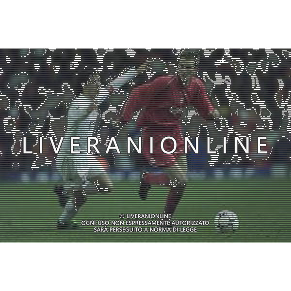 18-10-2000 LIVERPOOL -COPPA UEFA LIVERPOOL ROMA NELLA FOTO Dietmar Hamann-MARCO DELVECCHIO AG ALDO LIVERANI SAS