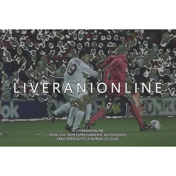 18-10-2000 LIVERPOOL -COPPA UEFA LIVERPOOL ROMA NELLA FOTO WALTER SAMUEL -HESKEY AG ALDO LIVERANI SAS