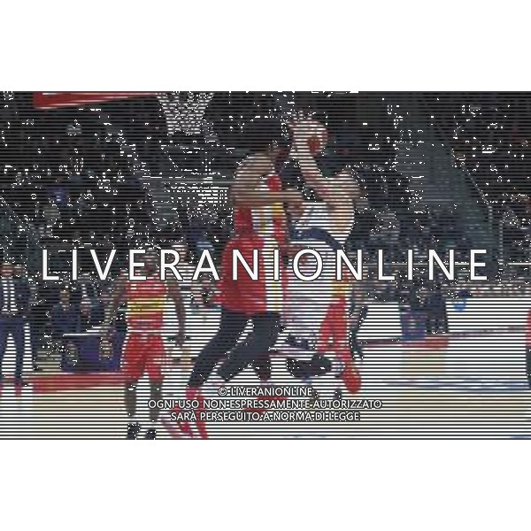 Campionato di Basket Serie A 2019/2020 Bologna, Italia 12/01/2020 Fortitudo Bologna vs Carpegna Prosciutto Basket Pesaro Nella foto: Pietro Aradori (Fortitudo Pompea Bologna) (des.) © LM/Michele Nucci/ AGENZIA ALDO LIVERANI SAS