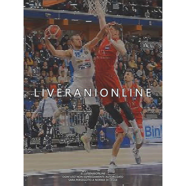 Campionato di Basket Serie A 2019/2020 Milano, Italia 12/01/2020 AX Armani Exchange Olimpia Milano vs De Longhi Treviso Basket Nella foto: Chillo della De Longhi Treviso Basket contrastato da Gudaitis della AX Armani Exchange Olimpia Milano FOTO SAVINO PAOLELLA -ALESSIO MARINI-AG ALDO LIVERANI SAS