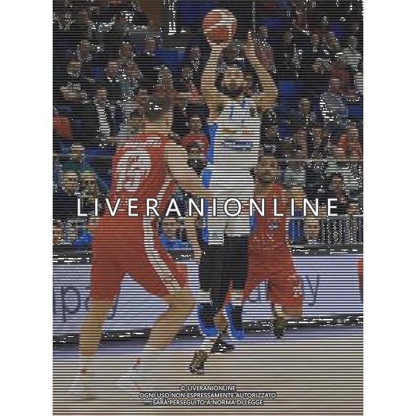 Campionato di Basket Serie A 2019/2020 Milano, Italia 12/01/2020 AX Armani Exchange Olimpia Milano vs De Longhi Treviso Basket Nella foto: David Logan della De Longhi Treviso Basket al tiro contrastato da Tarczewski della AX Armani Exchange Olimpia Milano FOTO SAVINO PAOLELLA -ALESSIO MARINI-AG ALDO LIVERANI SAS