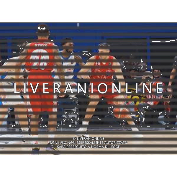 Campionato di Basket Serie A 2019/2020 Milano, Italia 12/01/2020 AX Armani Exchange Olimpia Milano vs De Longhi Treviso Basket Nella foto: Luis Scola della AX Armani Exchange Olimpia Milano contrastato da Jordan Parks della De Longhi Treviso Basket FOTO SAVINO PAOLELLA -ALESSIO MARINI-AG ALDO LIVERANI SAS