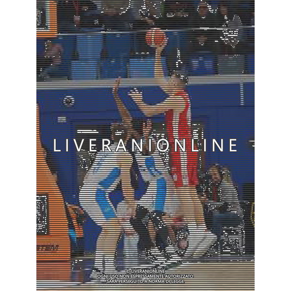 Campionato di Basket Serie A 2019/2020 Milano, Italia 12/01/2020 AX Armani Exchange Olimpia Milano vs De Longhi Treviso Basket Nella foto: Luis Scola della AX Armani Exchange Olimpia Milano al tiro FOTO SAVINO PAOLELLA -ALESSIO MARINI-AG ALDO LIVERANI SAS