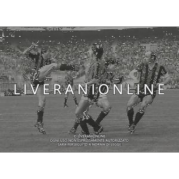05-04-1981 MILANO CAMPIONATO DI CALCIO SERIE B MILAN ATALANTA 1-0 NELLA FOTO AZIONE GIOCO AG ALDO LIVERANI SAS