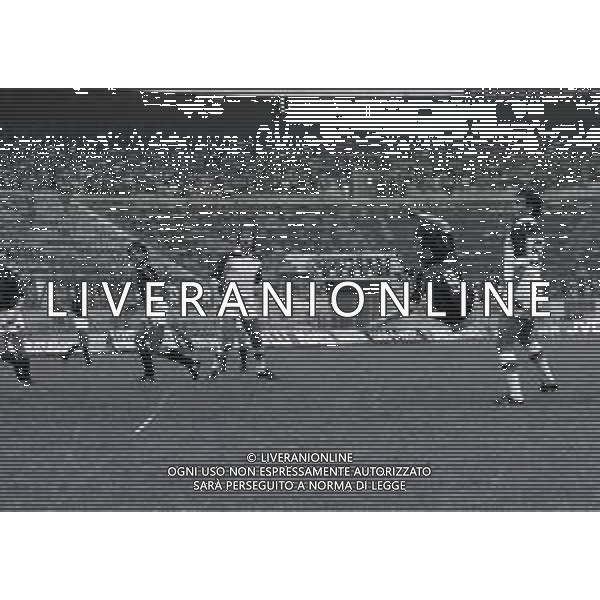 10-05-1981 MILANO CAMPIONATO DI CALCIO SERIE B MILAN TARANTO 4-0 NELLA FOTO ROVESCIATA ROBERTO ANTONELLI AG ALDO LIVERANI SAS