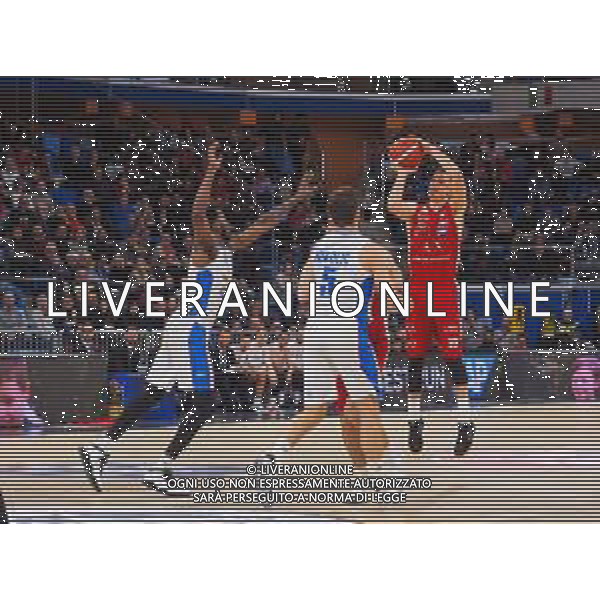 Campionato di Basket Serie A 2019/2020 Milano, Italia 12/01/2020 AX Armani Exchange Olimpia Milano-De Longhi Treviso Basket Nella foto: Roll della AX Armani Exchange Olimpia Milano tira da 3 ostacolato da Nikolic della De Longhi Treviso Basket FOTO SAVINO PAOLELLA-ALESSIO MARINI-AG ALDO LIVERANI SAS
