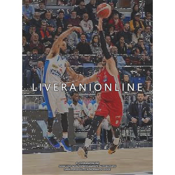 Campionato di Basket Serie A 2019/2020 Milano, Italia 12/01/2020 AX Armani Exchange Olimpia Milano-De Longhi Treviso Basket Nella foto: David Logan della De Longhi Treviso Basket contrastato da Moraschini della AX Armani Exchange Olimpia Milano FOTO SAVINO PAOLELLA-ALESSIO MARINI-AG ALDO LIVERANI SAS