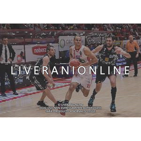 Campionato di Basket Serie A 2019/2020 Pistoia, Italia 12/01/2020 OriOra Pistoia vs Dolomiti Energia Basket Trentino Nella foto: Jean Salumu (OriOra Pistoia) e Davide Pascolo (Dolomiti Energia Basket Trentino) FOTO LISA GUGLIELMI-ALESSIO MARINI-AG ALDO LIVERANI SAS
