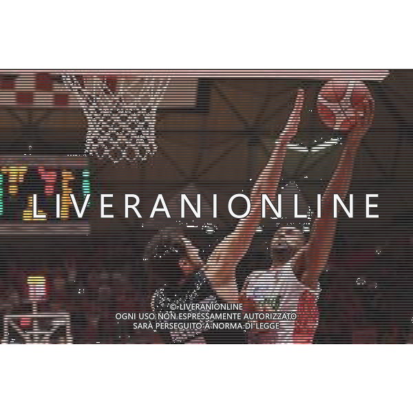 Campionato di Basket Serie A 2019/2020 Pistoia, Italia 12/01/2020 OriOra Pistoia vs Dolomiti Energia Basket Trentino Nella foto: Zabian Dowdell (OriOra Pistoia) e Davide Pascolo (Dolomiti Energia Basket Trentino) FOTO LISA GUGLIELMI-ALESSIO MARINI-AG ALDO LIVERANI SAS