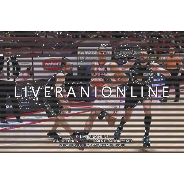 Campionato di Basket Serie A 2019/2020 Pistoia, Italia 12/01/2020 OriOra Pistoia vs Dolomiti Energia Basket Trentino Nella foto: Jean Salumu (OriOra Pistoia) e Davide Pascolo (Dolomiti Energia Basket Trentino) FOTO LISA GUGLIELMI-ALESSIO MARINI-AG ALDO LIVERANI SAS