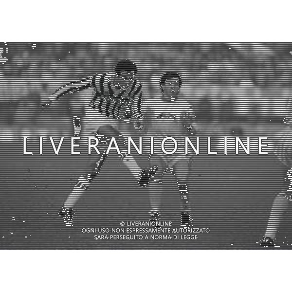 27-11-1988 TORINO CAMPIONATO DI CALCIO SERIE A JUVENTUS LECCE 1-0 NELLA FOTO ROBERTO GALIA AG ALDO LIVERANI SAS