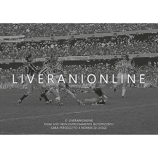 28-03-1982 VERONA CAMPIONATO DI CALCIO SERIE A MILAN ASCOLI 0-0 NELLA FOTO AZIONE DI GIOCO AG ALDO LIVERANI SAS