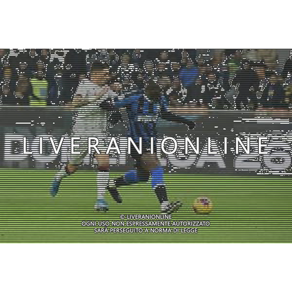 romelu Lukaku salta fabio Pisacane e segna il gol del 1 a 0 Inter Inter vs Cagliari Coppa Italia - ottavi di finale Milano 14-01-2020 Stadio Giuseppe Meazza - San Siro foto Roberto Garavaglia - ag. Aldo Liverani sas/ AGENZIA ALDO LIVERANI SAS