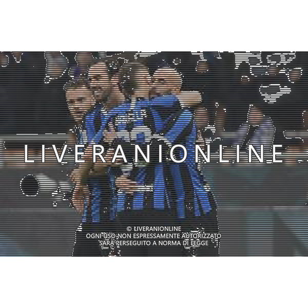 esultanza di Borja Valero dopo il gol del 2 a 0 Inter con nicolo\' barella e godin Inter vs Cagliari Coppa Italia - ottavi di finale Milano 14-01-2020 Stadio Giuseppe Meazza - San Siro foto Roberto Garavaglia - ag. Aldo Liverani sas/ AGENZIA ALDO LIVERANI SAS