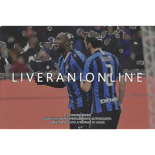 esultanza di romelu Lukaku dopo il suo secondo gol del 3 a 0 Inter con godin Inter vs Cagliari Coppa Italia - ottavi di finale Milano 14-01-2020 Stadio Giuseppe Meazza - San Siro foto Roberto Garavaglia - ag. Aldo Liverani sas/ AGENZIA ALDO LIVERANI SAS
