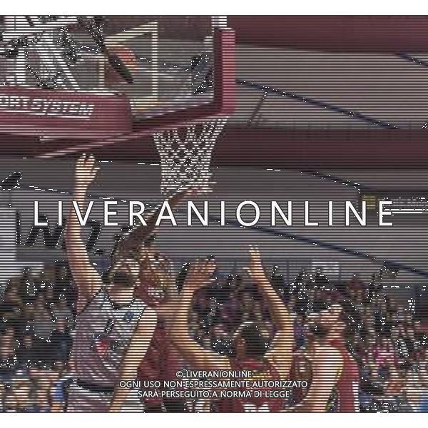 Basket EuroCup 2019/2020 Venezia, Italia 14/01/2020 Umana Reyer Venezia vs Germani Brescia Leonessa Nella foto: Il canestro di Andrea Zerini (Geramni Brescia Leonessa) contrastato da Julyan Stone (Umana Reyer Venezia) ©LM/ Mattia Radoni/ AGENZIA ALDO LIVERANI SAS