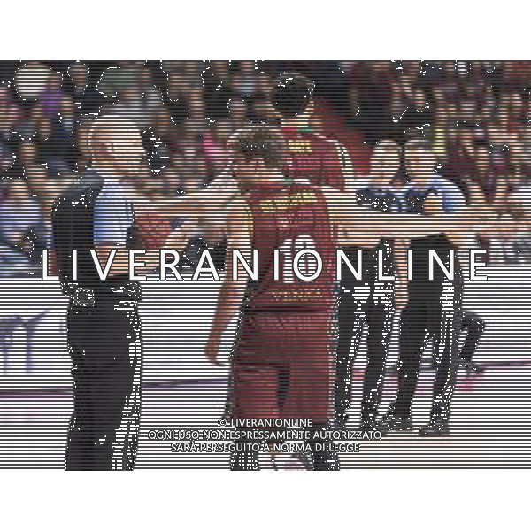 Basket EuroCup 2019/2020 Venezia, Italia 14/01/2020 Umana Reyer Venezia vs Germani Brescia Leonessa Nella foto: Andrea De Nicolao (Umana Reyer Venezia) discute con l\'arbitro ©LM/ Mattia Radoni/ AGENZIA ALDO LIVERANI SAS