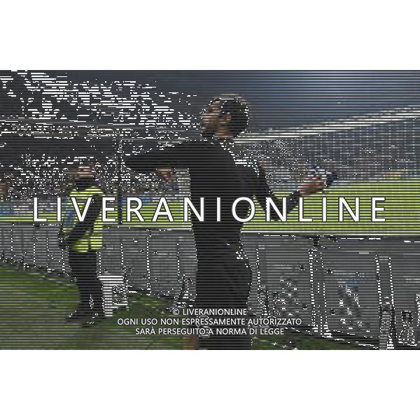 andrea Ranocchia lancia la maglia ai tifosi a fine gara Inter vs Cagliari Coppa Italia - ottavi di finale Milano 14-01-2020 Stadio Giuseppe Meazza - San Siro foto Roberto Garavaglia - ag. Aldo Liverani sas/ AGENZIA ALDO LIVERANI SAS
