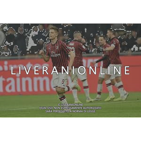esultanza dopo il gol di Krzysztof Piatek del 1 a 0 che corre in panchina ad abbracciare Lucas Paqueta\' Milan vs Spal Coppa Italia - ottavi di finale Milano 15-01-2020 Stadio Giuseppe Meazza - San Siro foto Roberto Garavaglia - ag. Aldo Liverani sas/ AGENZIA ALDO LIVERANI SAS