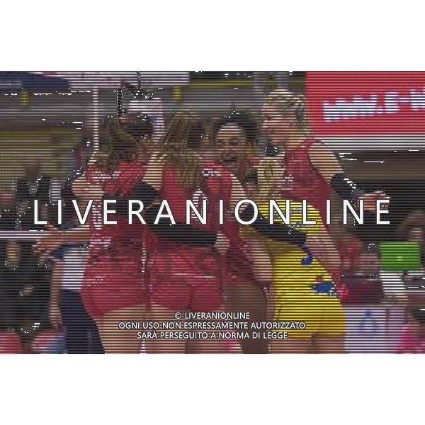 Campionato di Volley Serie A1 Femminile 2019/2020 Busto Arsizio, Italia 15/01/2020 Unet E-Work Busto Arsizio vs Il Bisonte Firenze Nella foto: esultanza UYBA - Unet E-Work Busto Arsizio ©LM/Elisa Calabrese / AGENZIA ALDO LIVERANI SAS