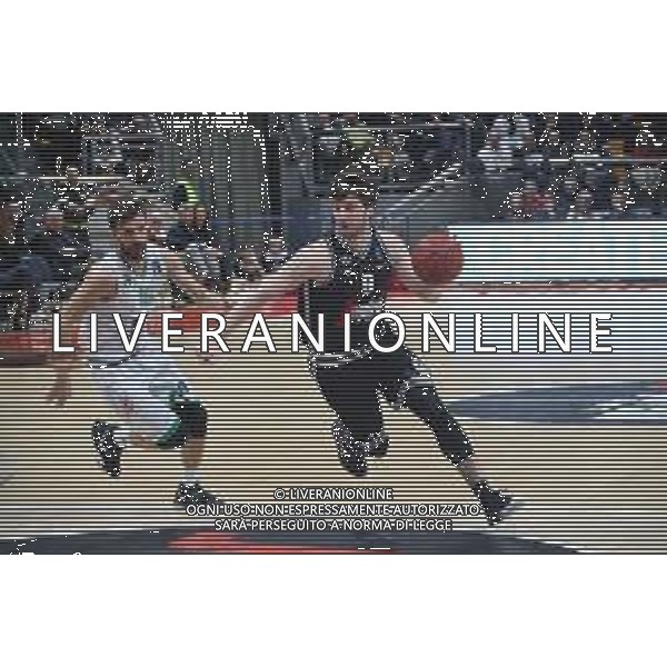 Basket EuroCup 2019/2020 Bologna, Italia 15/01/2020 Segafredo Virtus Bologna vs Darussafaka Tekfen Istanbul Nella foto: Stefan Markovic (Virtus Segafredo Bologna) (des.) contrastato da Dogus Ozdemiroglu (Darussafaka Tekfen Istanbul) ©LM/ Michele Nucci / AGENZIA ALDO LIVERANI SAS