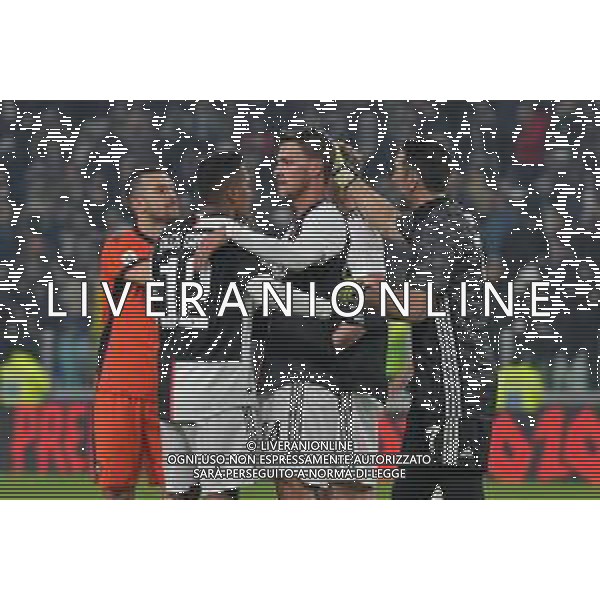 Torino 15.01.2020 Stadio Allianz Stadium ©Alessandro Falzone/Agenzia Aldo Liverani 15.01.2020 Ottavi di Coppa Italia Juventus vs Udinese 2019-20120 Nella foto : Esultanza a fine gara di gianluigi buffon, daniele ruggani e alex sandro © / AGENZIA ALDO LIVERANI SAS
