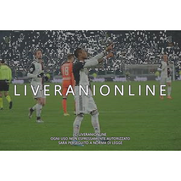 Torino 15.01.2020 Stadio Allianz Stadium ©Alessandro Falzone/Agenzia Aldo Liverani 15.01.2020 Ottavi di Coppa Italia Juventus vs Udinese 2019-20120 Nella foto : esultanza dopo il gol di douglas costa © / AGENZIA ALDO LIVERANI SAS