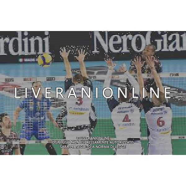 Campionato di Volley Superlega Serie A 2019/2020 Civitanova, Italia 16/01/2020 Cucine Lube Civitanova - Allianz Milano Nella foto: SchiacciataLeal Yoandy (Cucine Lube Civitanova) ©LM/Roberto Bartomeoli / AGENZIA ALDO LIVERANI SAS