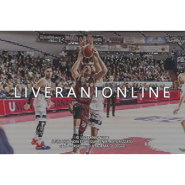 Campionato di Basket Serie A 2019/2020 Venezia, Italia 18/01/2020 Umana Reyer Venezia-Fortitudo Bologna Nella foto: L\'entrata di Andrea De Nicolao (Umana Reyer Venezia) FOTO MATTIA RADONI-ALESSIO MARINI-AG ALDO LIVERANI SAS