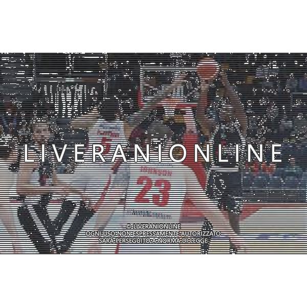 Campionato di Basket Serie A 2019/2020 Bologna, Italia 19/01/2020 Segafredo Virtus Bologna vs OriOra Pistoia Nella foto: David Reginald Cournooh (Virtus Segafredo Bologna) (des.) contrastato da Terran Petteway (Oriora Pistoia) FOTO MICHELE NUCCI-ALESSIO MARINI-AG ALDO LIVERANI SAS