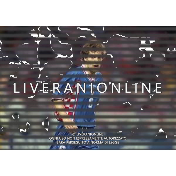 RETROSPETTIVA SLAVEN BILIC CALCIATORE NELLA FOTO SLAVEN BILIC CON LA MAGLIA DELLA NAZIONALE DELL CROAZIA AI MONDIALI DI FRANCIA 1998 AG ALDO LIVERANI SAS
