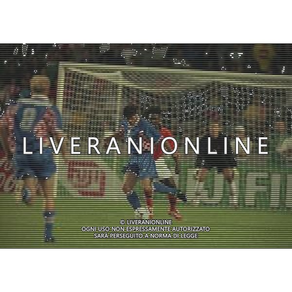 RETROSPETTIVA ASANOVIC ALJOSA CALCIATORE NELLA FOTO ASANOVIC ALJOSA CON LA MAGLIA DELLA NAZIONALE DELLA CROAZIA AI MONDIALI FRANCIA 1998 AG ALDO LIVERANI SAS