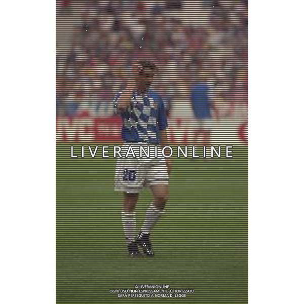 RETROSPETTIVA DARIO SIMIC CALCIATORE NELLA FOTO DARIO SIMIC CON LA MAGLIA DELLA NAZIONALE DELLA CROAZIA AI MONDIALI DI CALCIO FRANCIA 1998 AG ALDO LIVERANI SAS   
