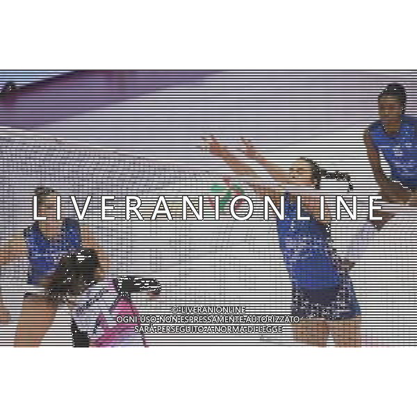 Campionato di Volley Serie A1 Femminile 2019/2020 Firenze, Italia 19/01/2020 Il Bisonte Firenze vs Golden Tulip Volalto 2.0 Caserta Nella foto: Chianese contro Emily Maglio a muro Il Bisonte Firenze vs Golden Tulip Volalto 2.0 Caserta FOTO FILIPPO TOMASI-ALESSIO MARINI-AG ALDO LIVERANI SAS