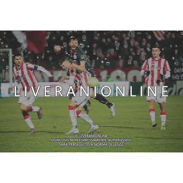 Campionato di Calcio Serie C - Lega Pro 2019/2020 Vicenza, Italia 19/01/2020 Vicenza vs Carpi Nella foto: Il fallo di Emanuele Padella (Vicenza) ai danni di Michele Vano (Carpi) ©LM / AGENZIA ALDO LIVERANI SAS